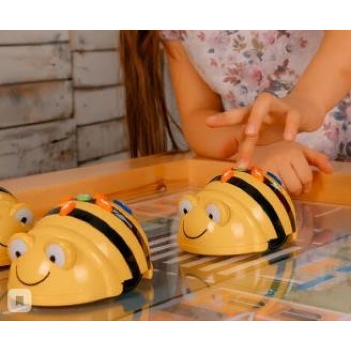 Купить Лого-робот Пчелка (на батарейках) Bee-Bot (арт. 25968)